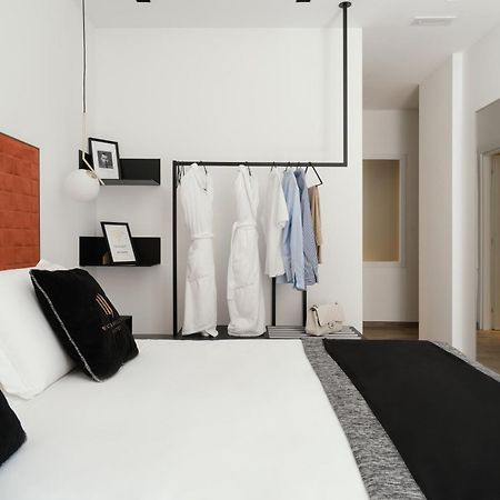 Montenapoleone Suites Milan Exterior photo