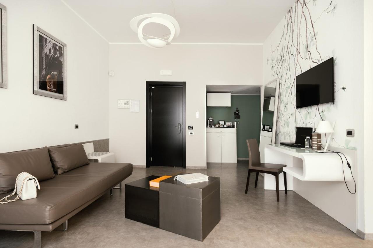Montenapoleone Suites Milan Exterior photo