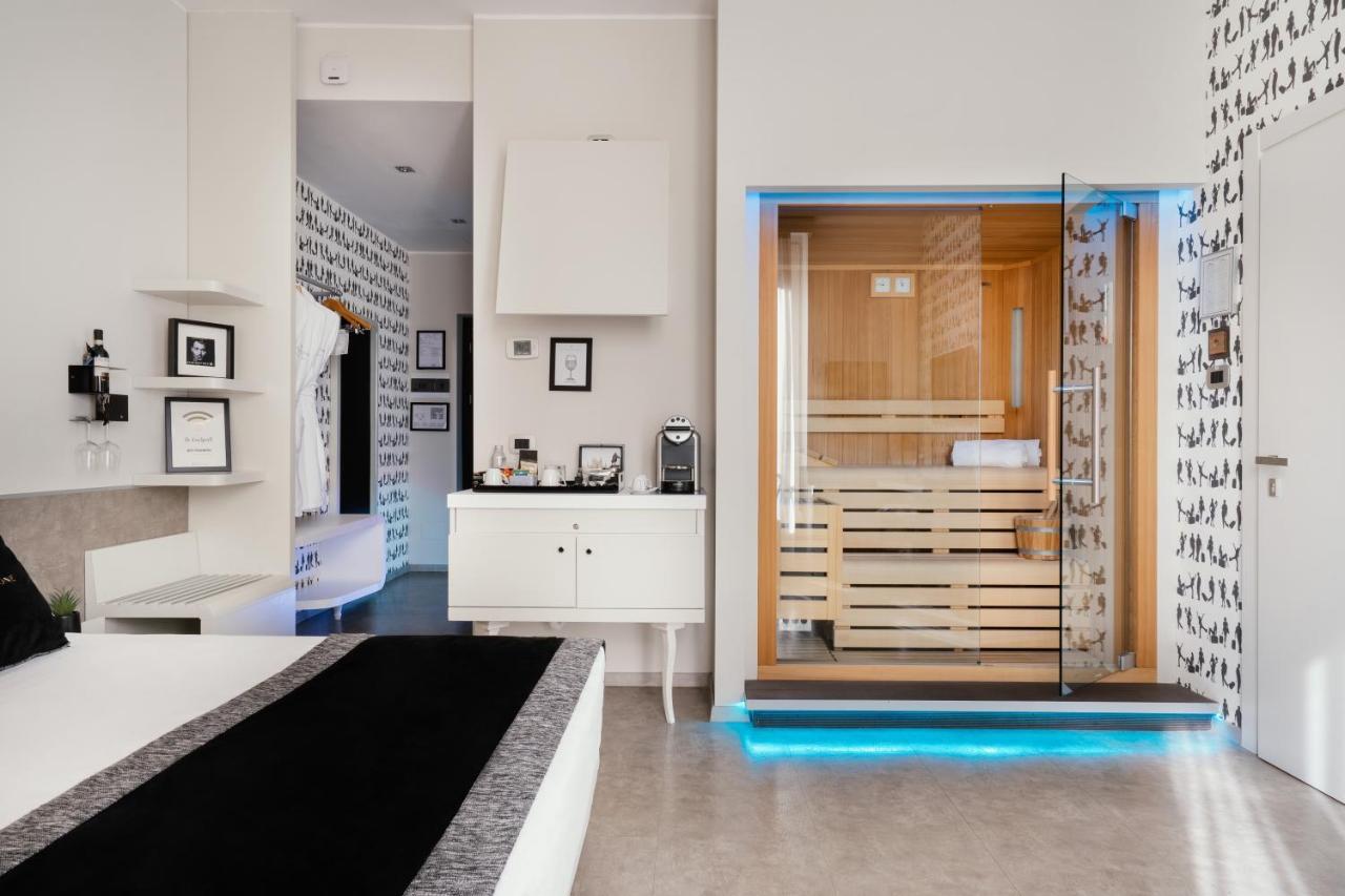 Montenapoleone Suites Milan Exterior photo