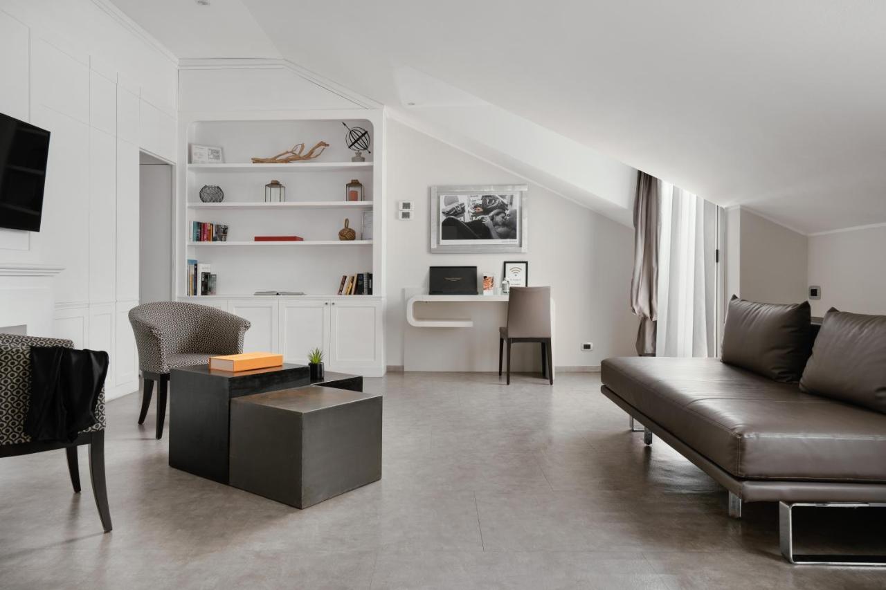 Montenapoleone Suites Milan Exterior photo