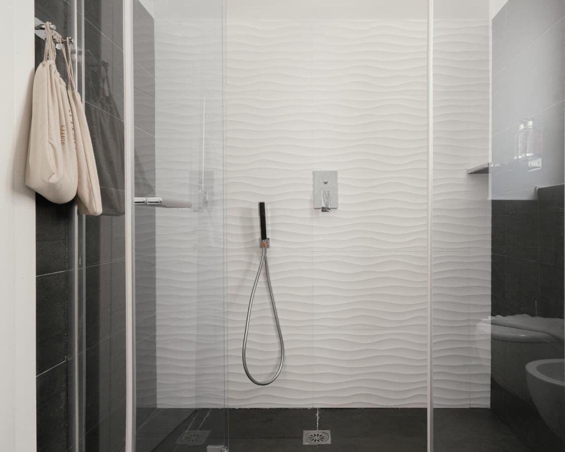 Montenapoleone Suites Milan Exterior photo
